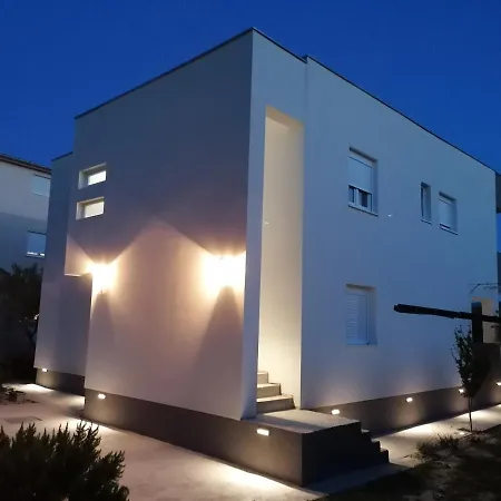 Apartament Lota *