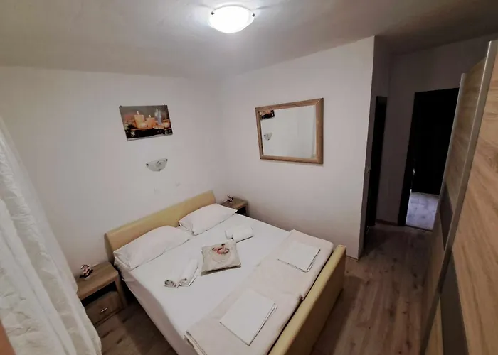 Lägenhet Lota Starigrad Paklenica