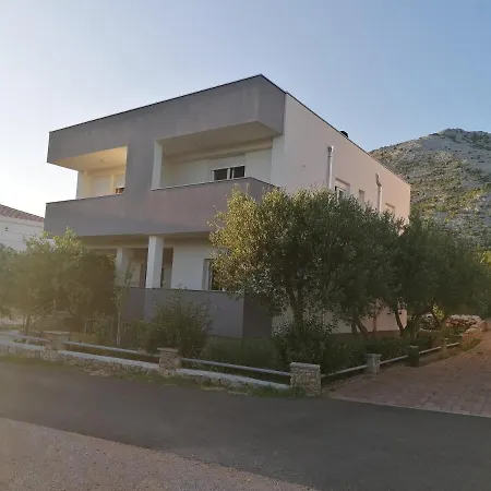 Lota Apartment *