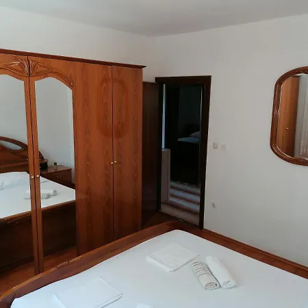 Lota Apartment *