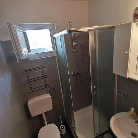 Lota * Starigrad Paklenica