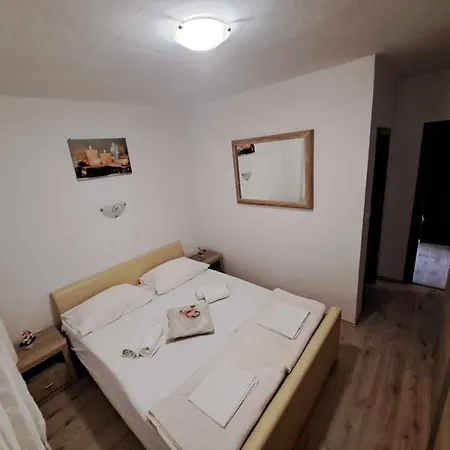 Apartamento Lota Starigrad Paklenica
